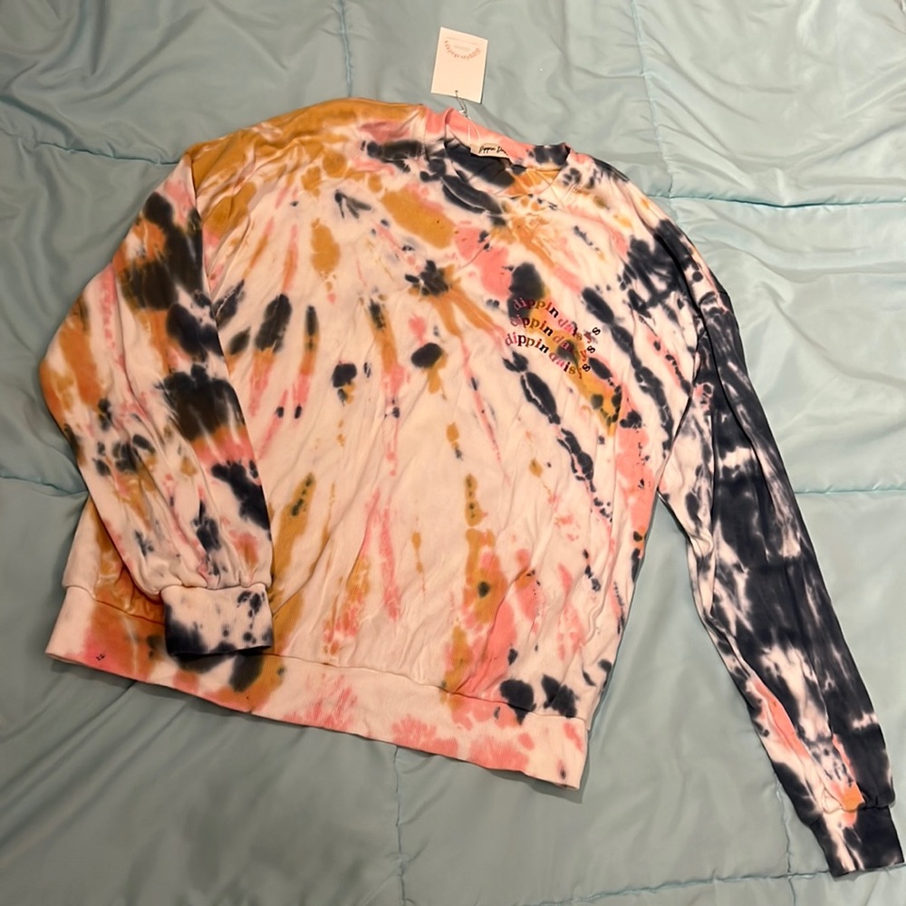 NWT Dippin daisys tie dye crew neck